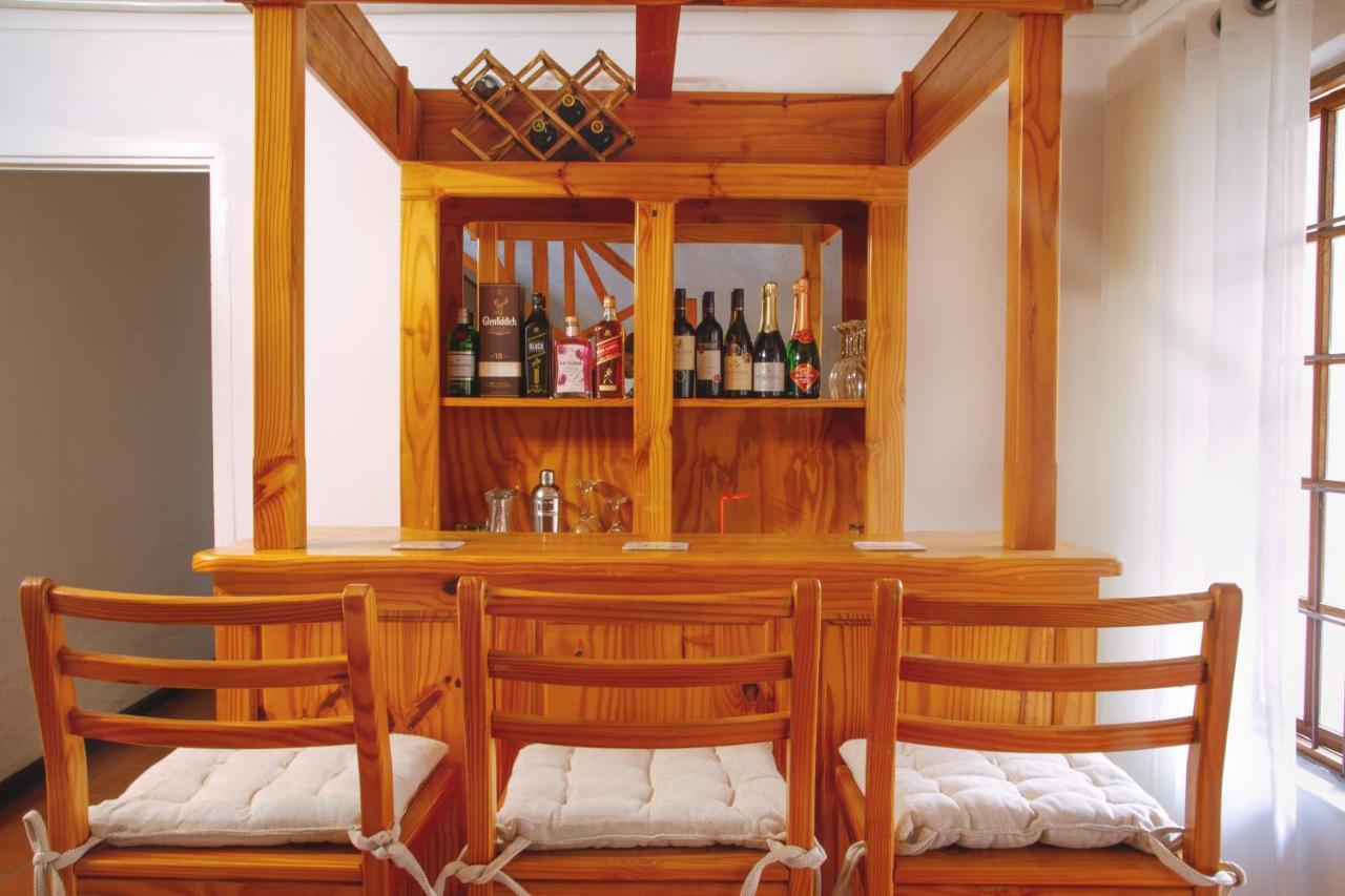ساندتون Libra Lodge المظهر الخارجي الصورة