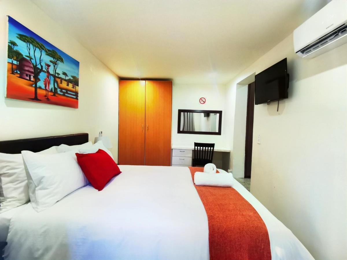 ساندتون Libra Lodge الغرفة الصورة