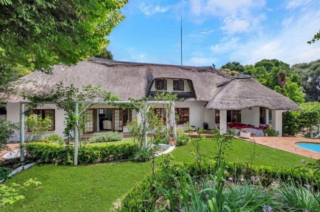 ساندتون Libra Lodge المظهر الخارجي الصورة