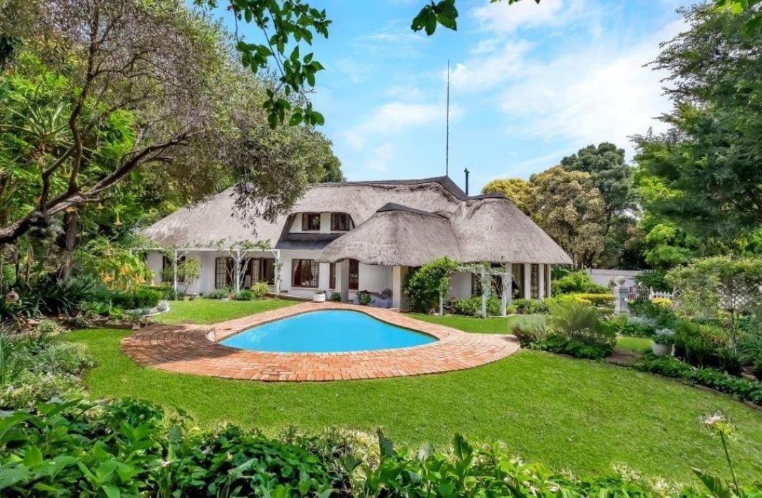 ساندتون Libra Lodge المظهر الخارجي الصورة
