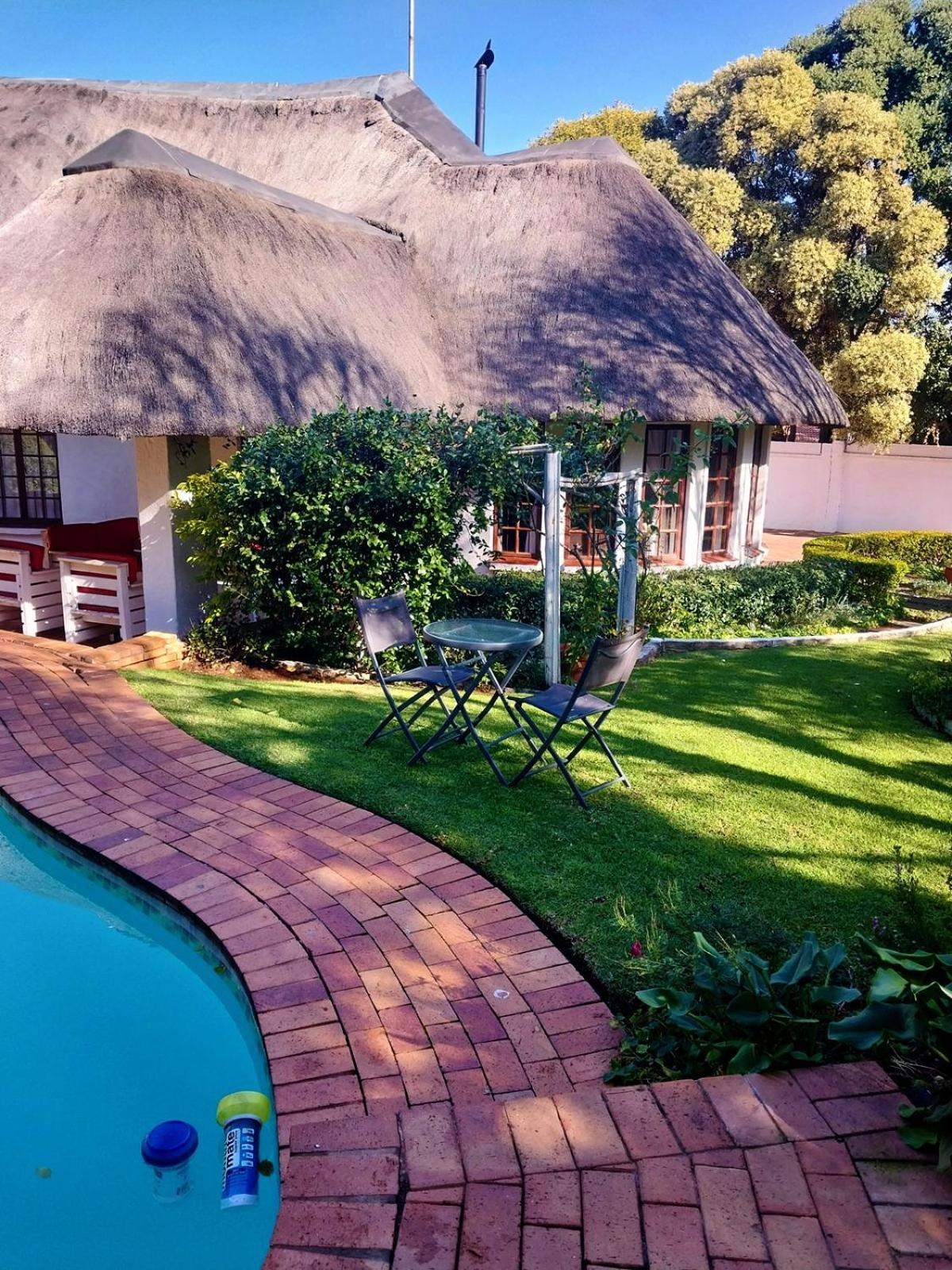 ساندتون Libra Lodge المظهر الخارجي الصورة